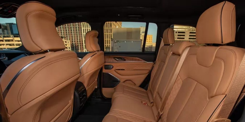 2024 Jeep Grand Cherokee Interior