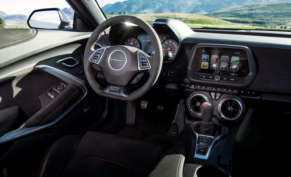 2024 Chevrolet Camaro infotainment