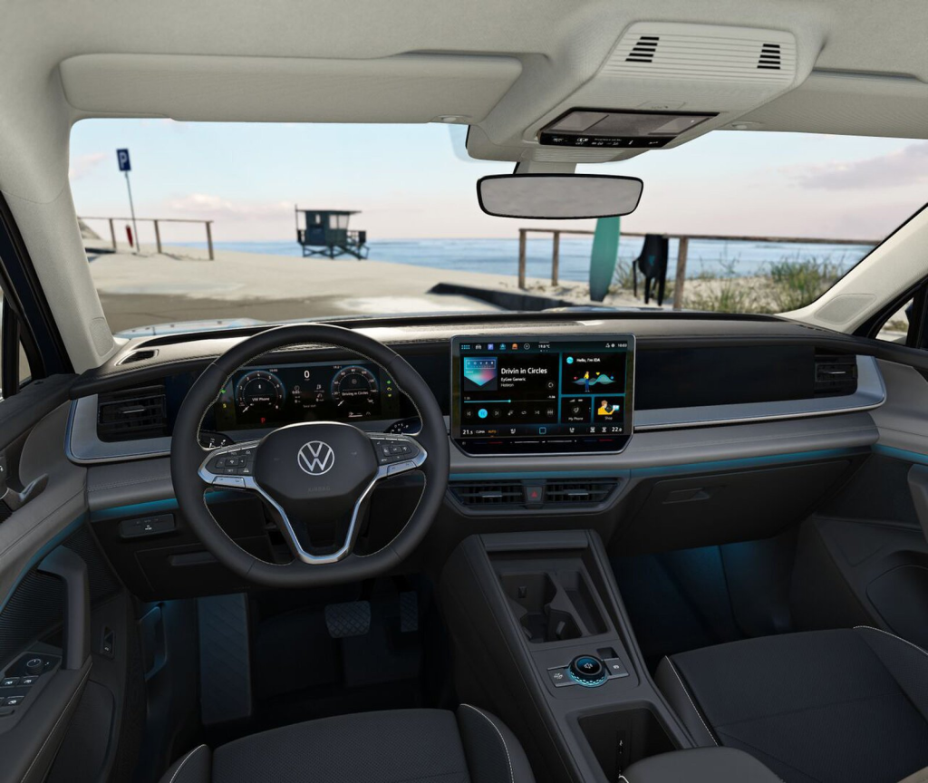 2025 Volkswagen Tiguan SE Overview