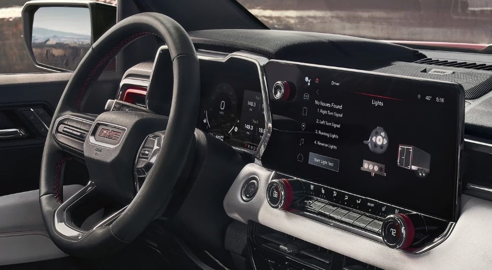 Close-up of the trailering display on the infotainment screen of a 2025 GMC Canyon AT4X.