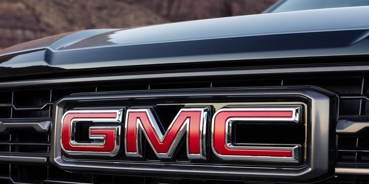2026 GMC Yukon front grille badge detail