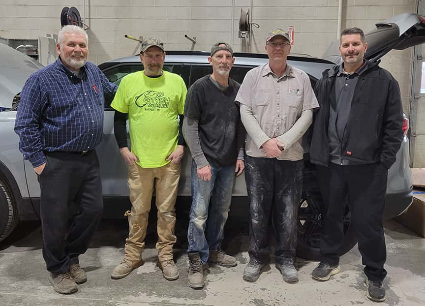 Milnes body shop service persons