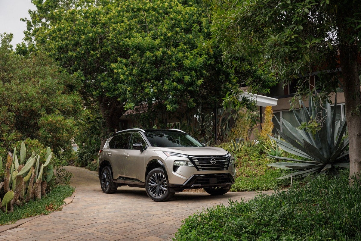 MY24 Nissan Rogue-8956(1).jpg