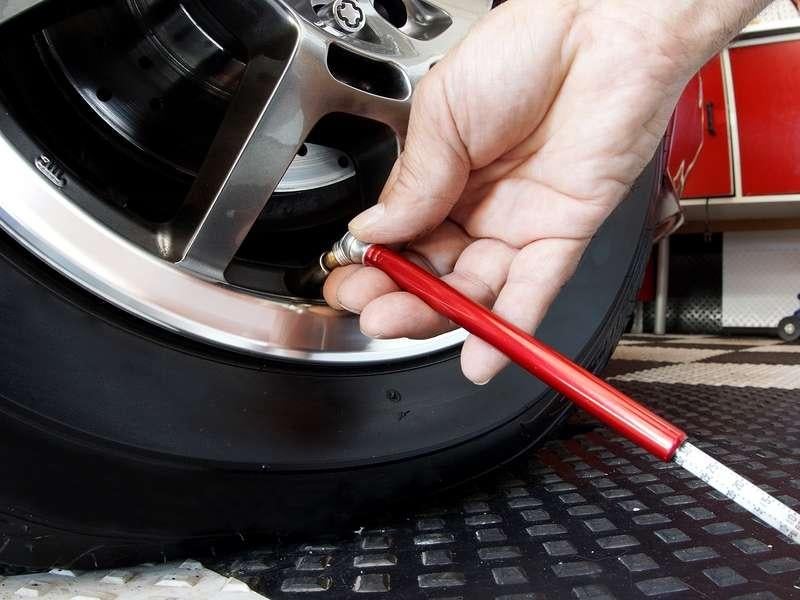 Nissan Easy Fill Tire Alert