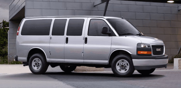 2025 GMC Savana Passenger Van