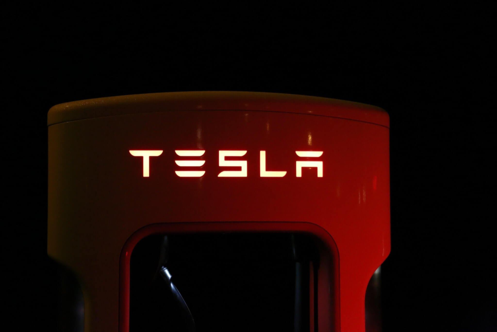 Tesla settles recent Autopilot lawsuit
