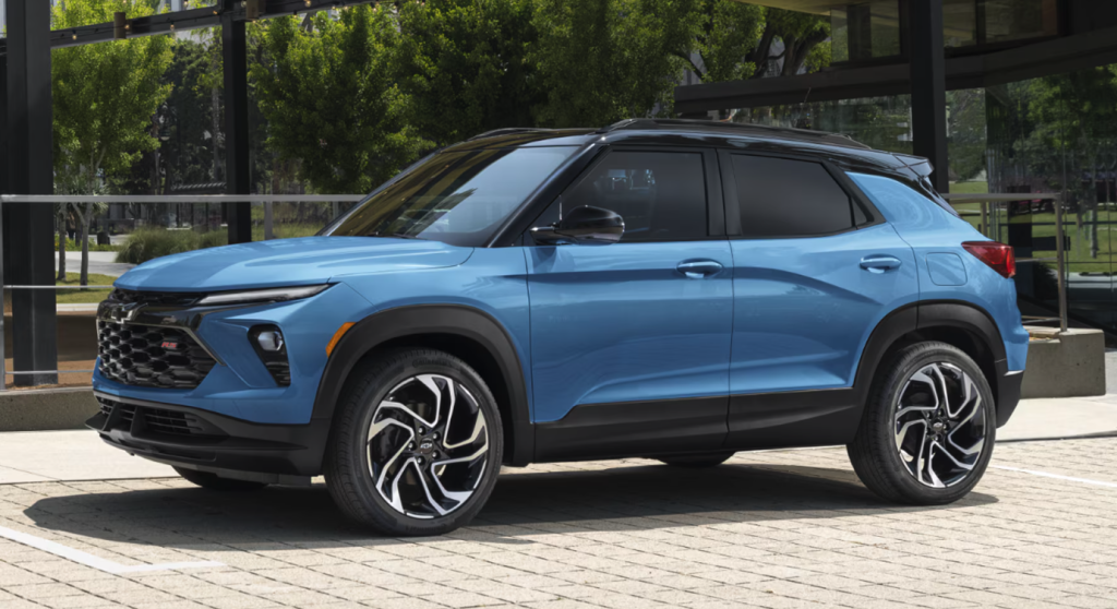 2026 Chevrolet Trailblazer blue exterior parked outdoors