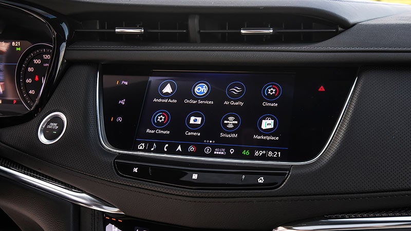 Infotainment system of 2020 Cadillac XT5.