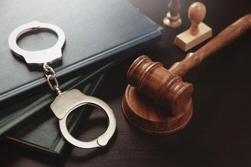 Difference Between Theft and Robbery in Texas