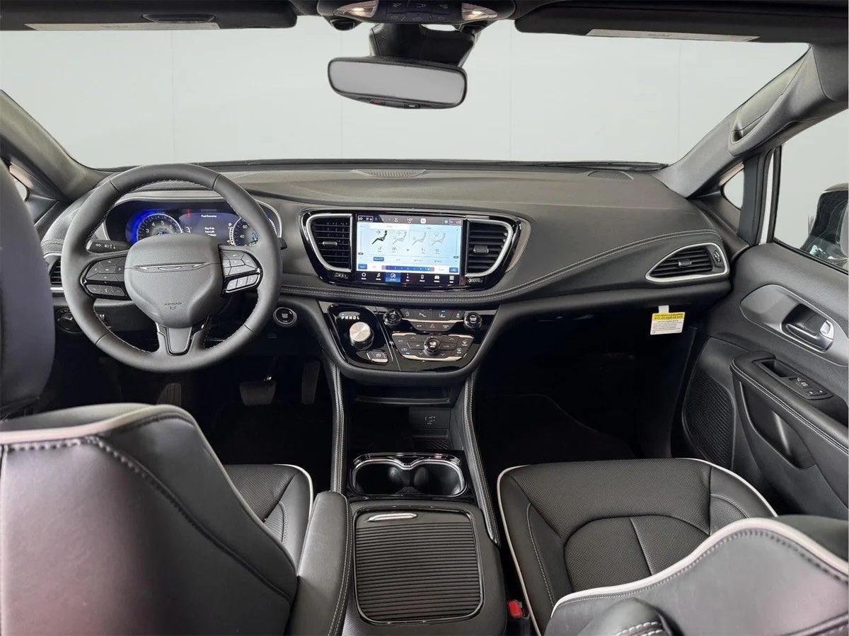 2027-chrysler-pacifica-interior