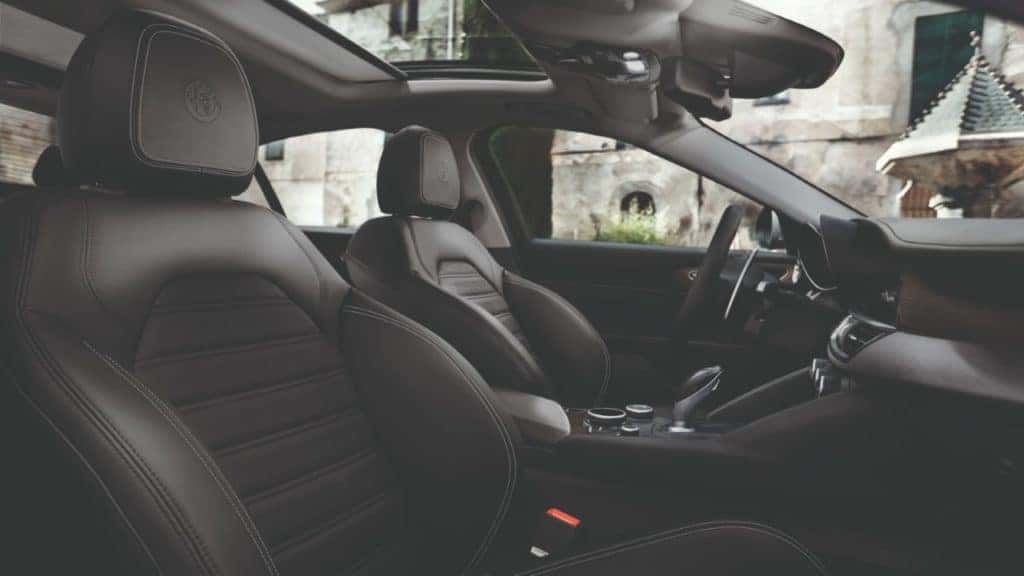 alfa romeo giulia interior