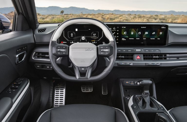 dashboard view of the 2025 Kia K4