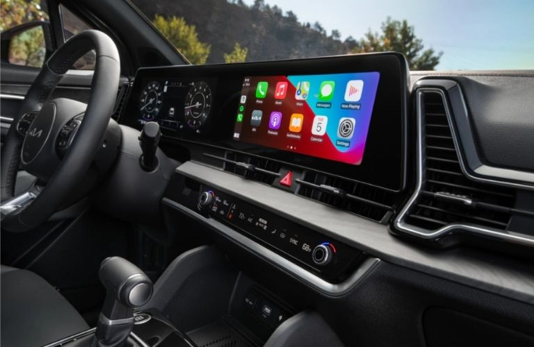 Interior panoramic screen of the 2023 Kia Sportage