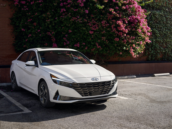 Hyundai Elantra: A Compact Sedan with Style and Substance