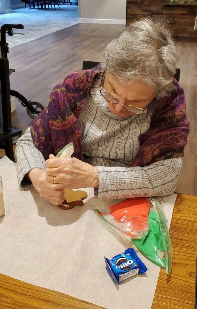 Gingerbread Cookie Decorating