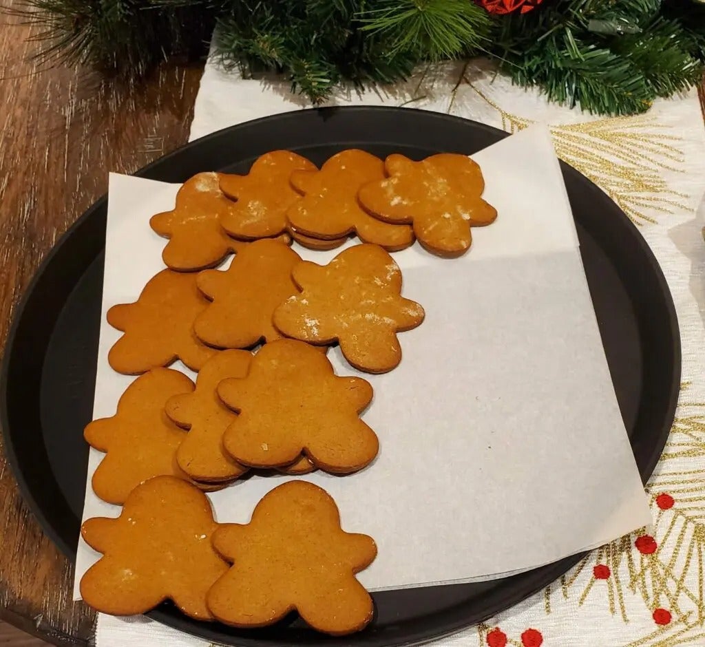 Gingerbread Cookie Decorating