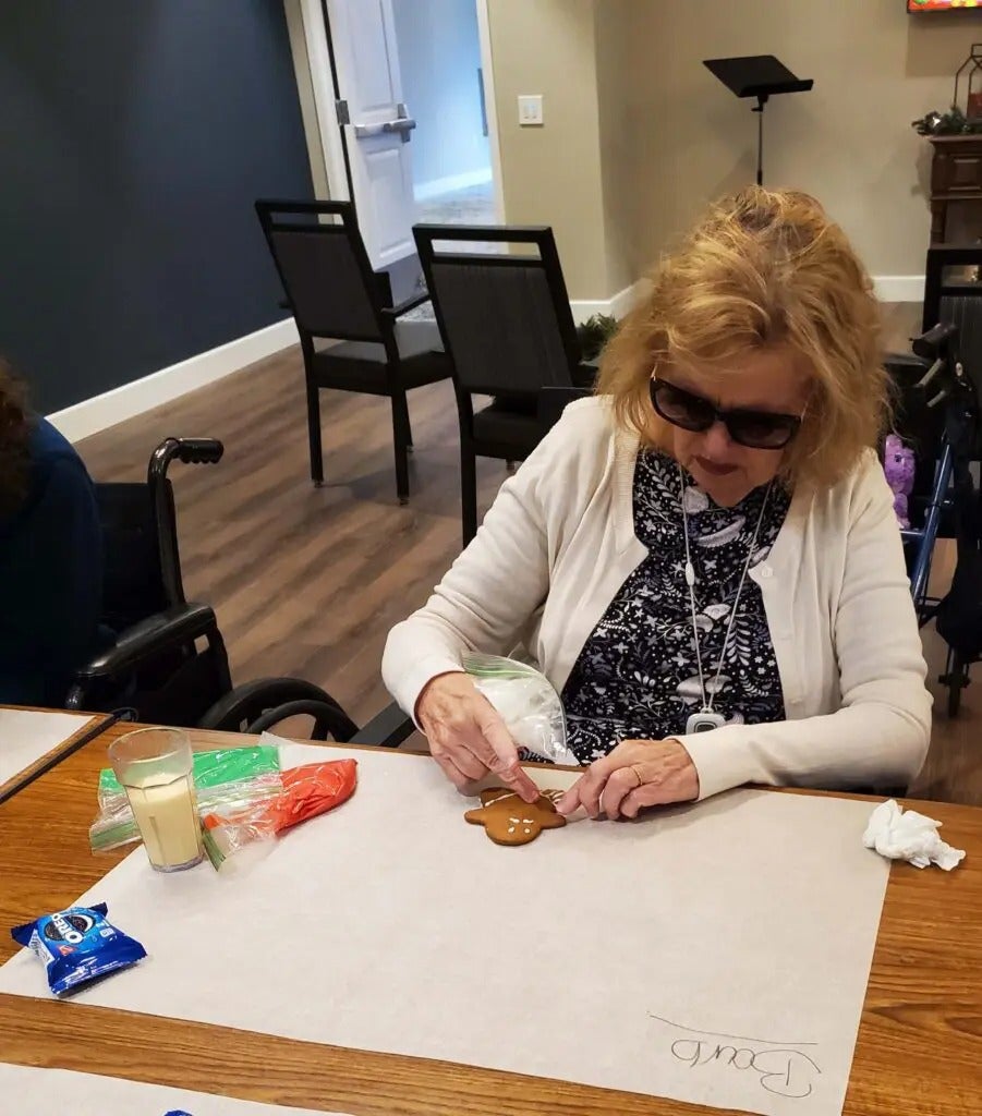 Gingerbread Cookie Decorating