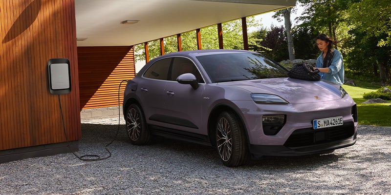 2025 Porsche Macan Turbo Electric Performance Features
