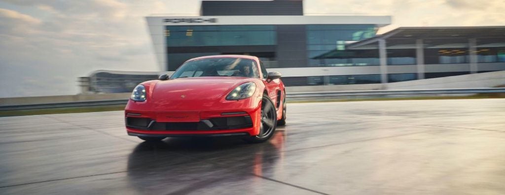 2022 Porsche 718 Cayman