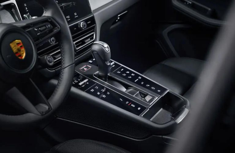 2023 Porsche Macan’s Interior