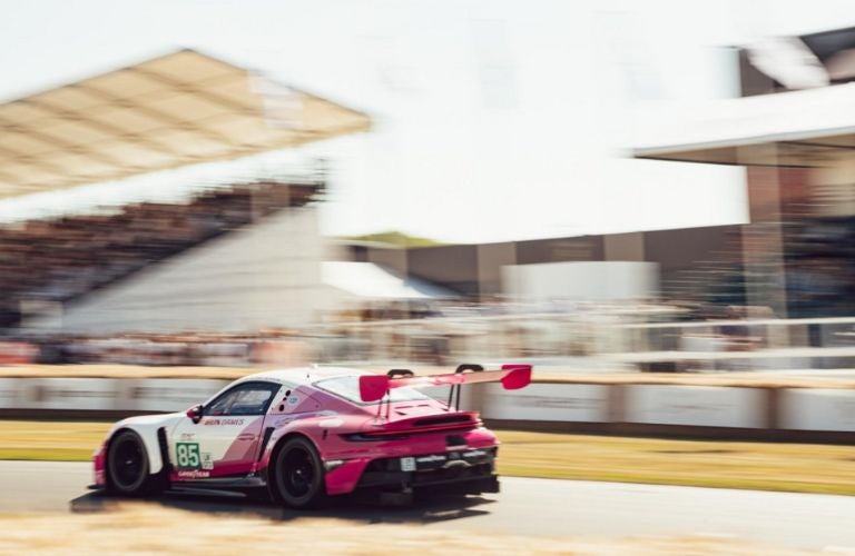 Porsche 911 RSR race