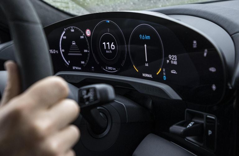 2020 Porsche Taycan Performance features