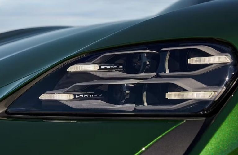 Headlight of the new Taycan.