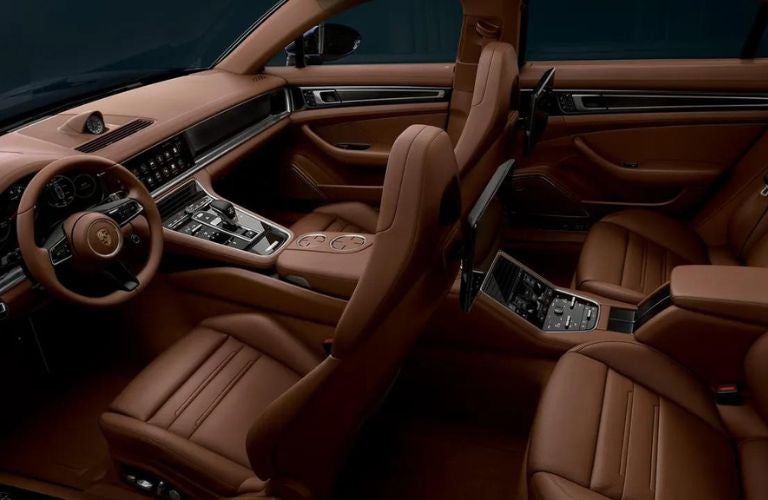 2023 Porsche Panamera interior