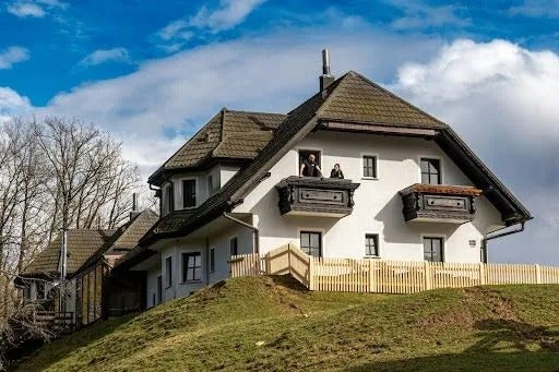 Does the color of your roof match your home's exterior?
