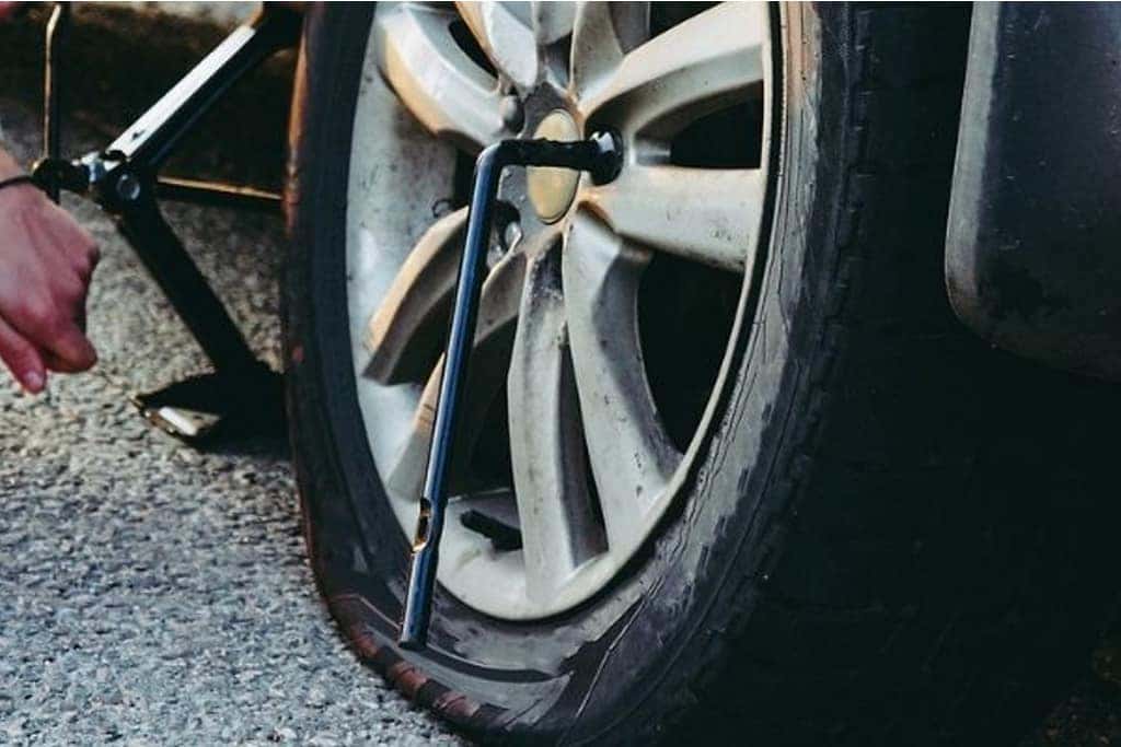 Tire Changing Safety Tips