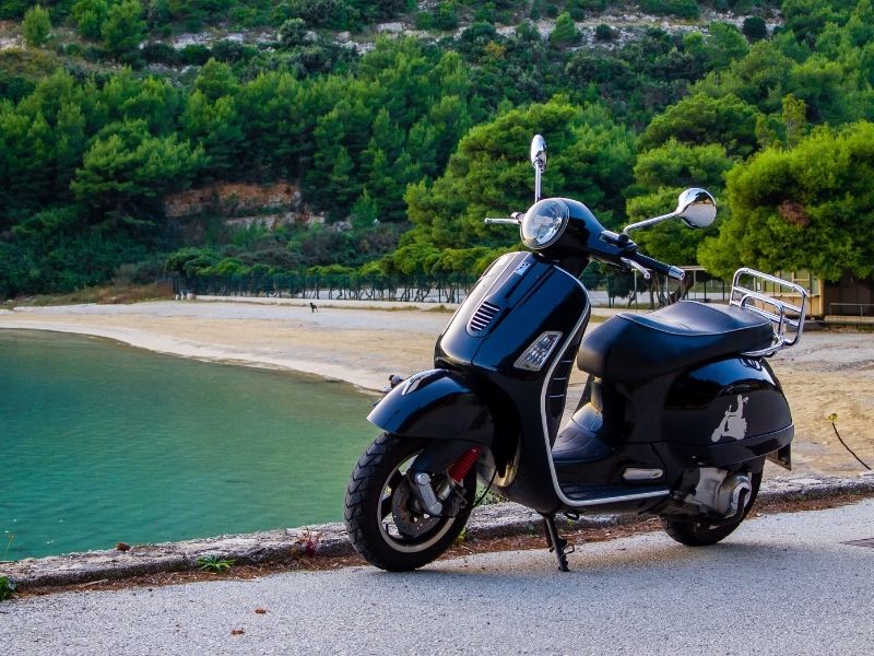 Are-Scooters-Safer-Than-Motorcycles