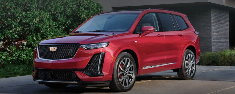 2022 Cadillac XT6 in a driveway