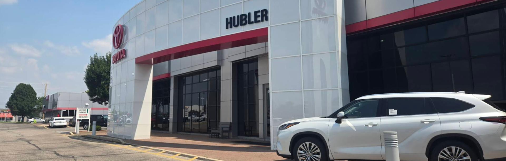 Hubler Toyota - storefront