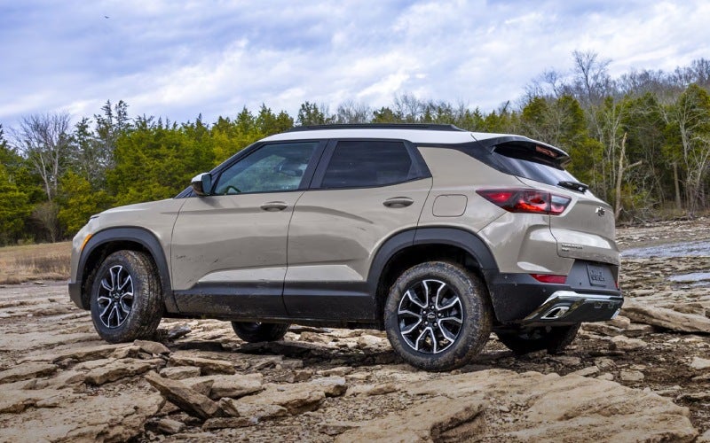 Can the 2026 Chevrolet Trailblazer carry 8-foot lumber and gear inside around Bozeman, MT?