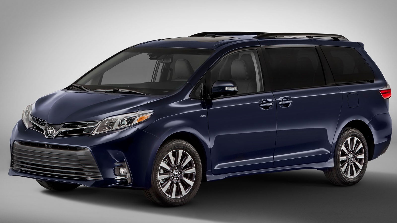 Peruzzi Toyota 2018 Sienna Minivan