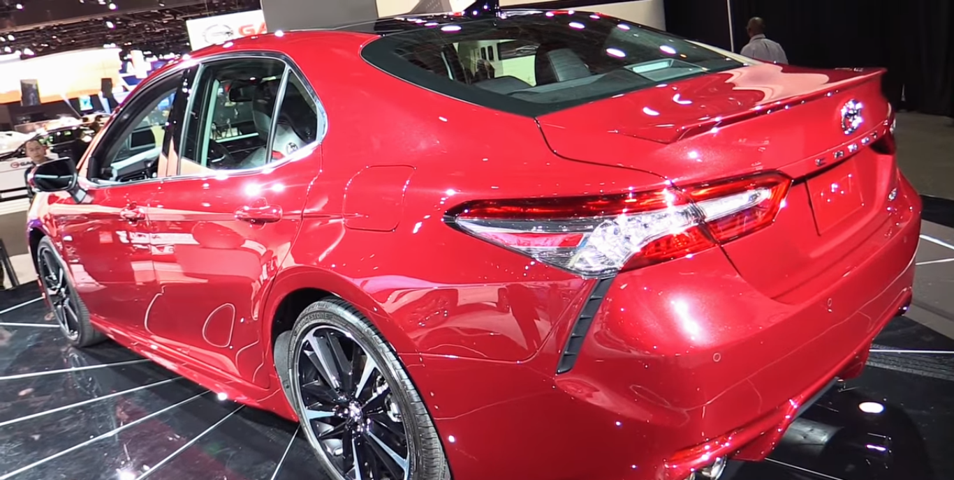 2018_Toyota_Camary_Rear