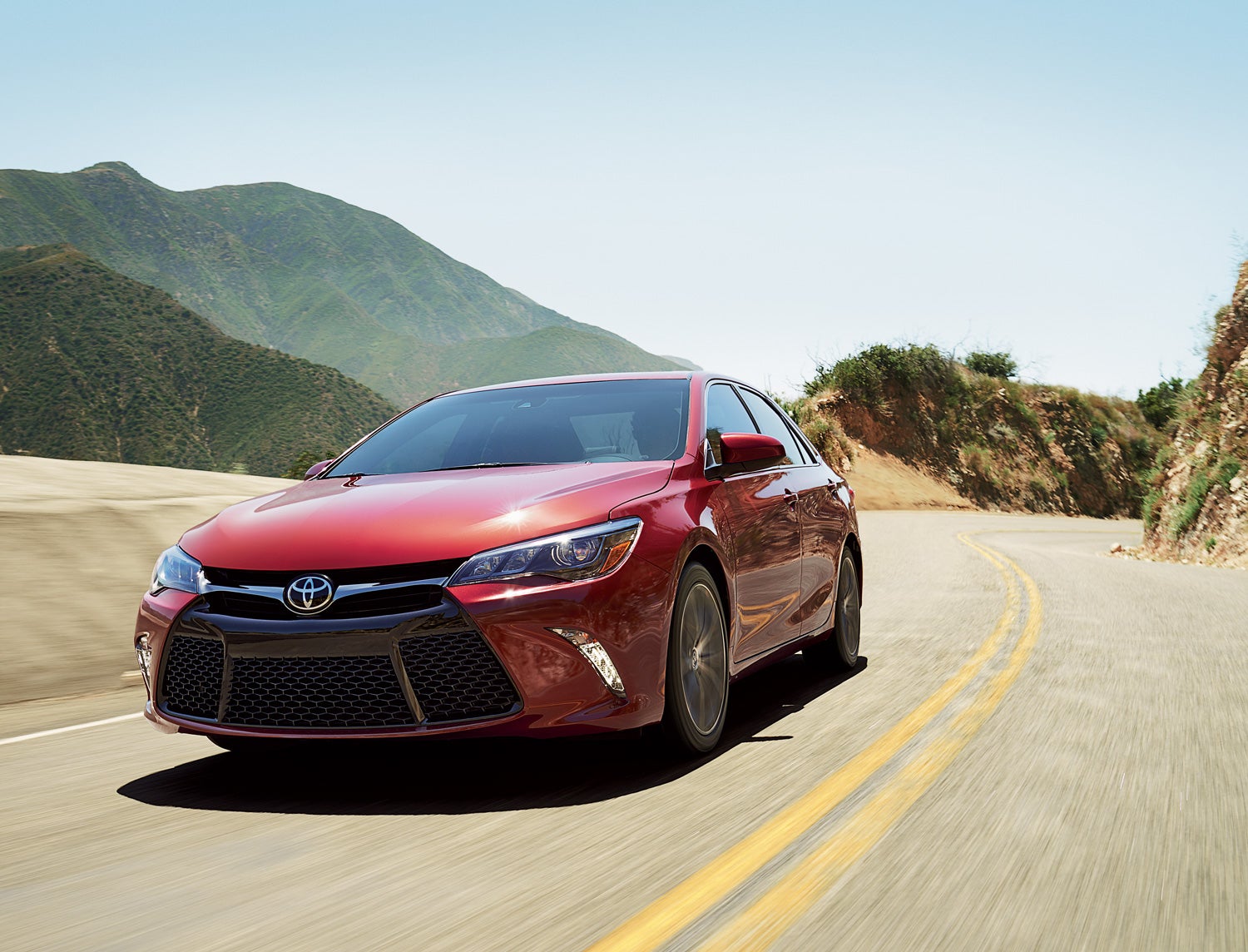 17Toyota_Camry_Red