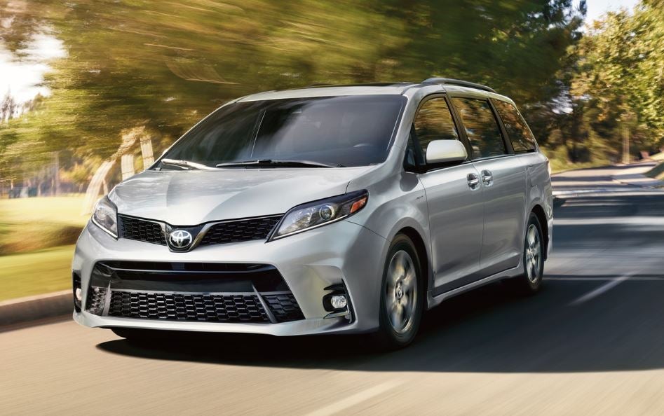 2020-toyota-sienna-outside