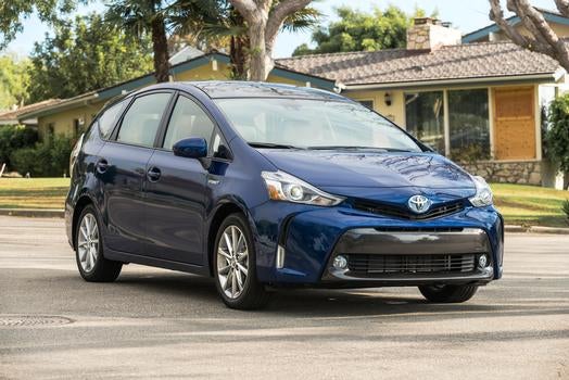 2016_Toyota_Prius_v_006_7E2754CA51C0CC0CCE1FA1A911B6BD4CDDA60E6E_low