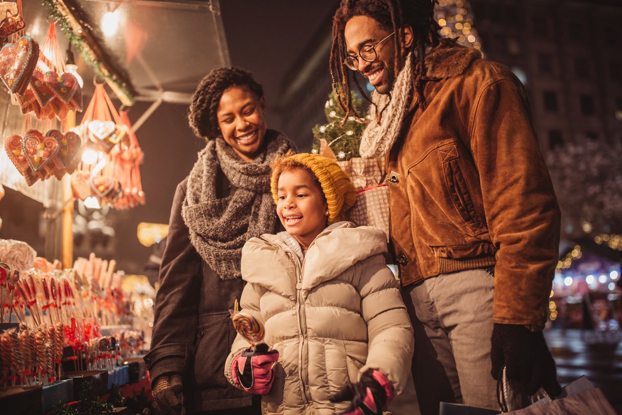 Family in holiday shopping