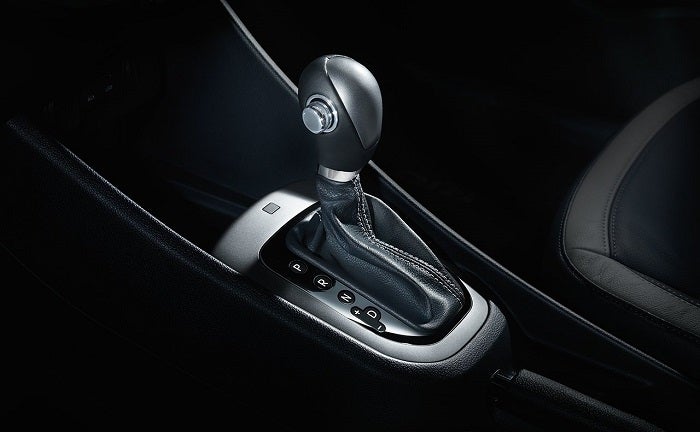 2017-Kia-Rio-Interior-Shifter