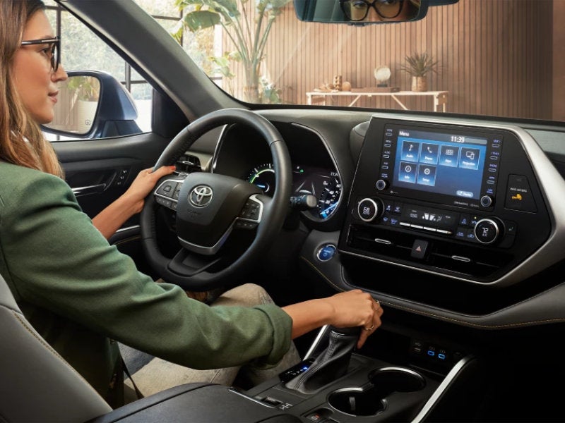 Pueblo Toyota - The 2022 Toyota Highlander Hybrid suits big families near Canon City CO