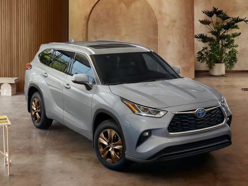 Pueblo Toyota - Lease a 2022 Toyota Highlander near Penrose CO