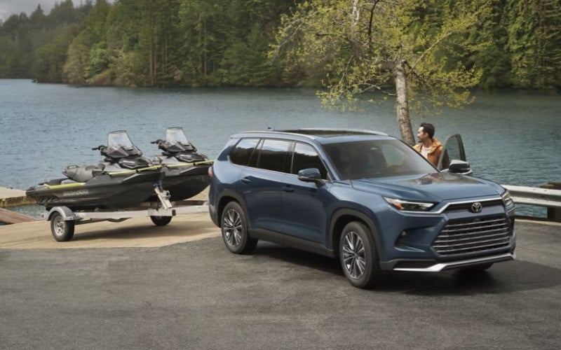 Modern Tech and Comfort in the 2025 Toyota Grand Highlander Hybrid in Pueblo, CO