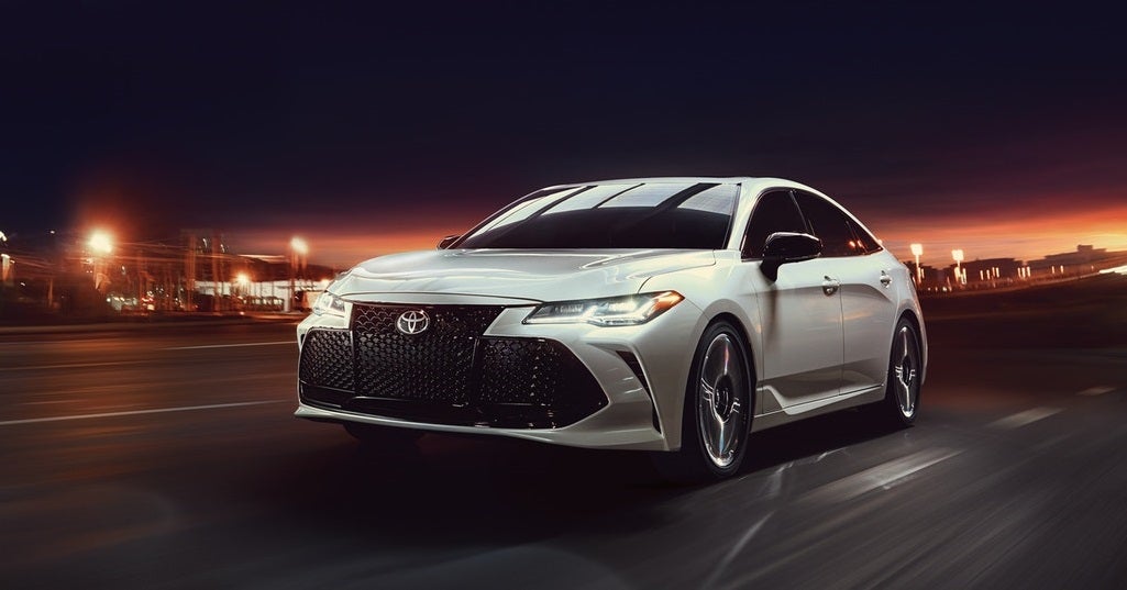 Research 2019 Toyota Avalon near Colorado Springs