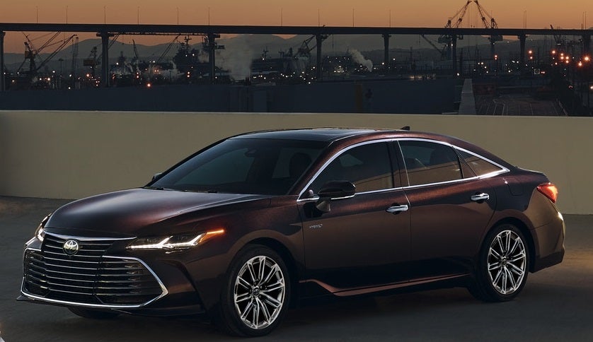 Pueblo Toyota - The 2021 Toyota Avalon Hybrid is a luxury sedan near Canon City CO