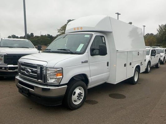 2024 Ford F-350 SD white truck.