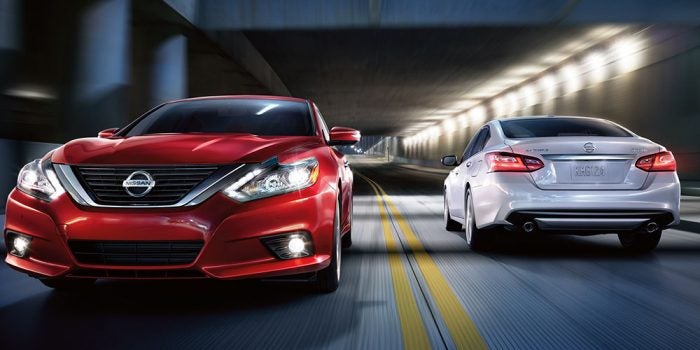 2016_nissan_altima_redwhite_nightunnel