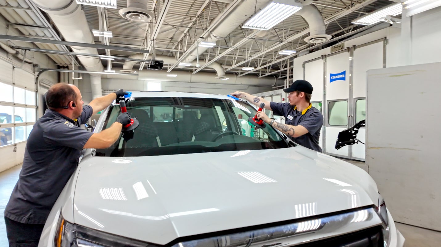 Auto glass repair and windshield service
