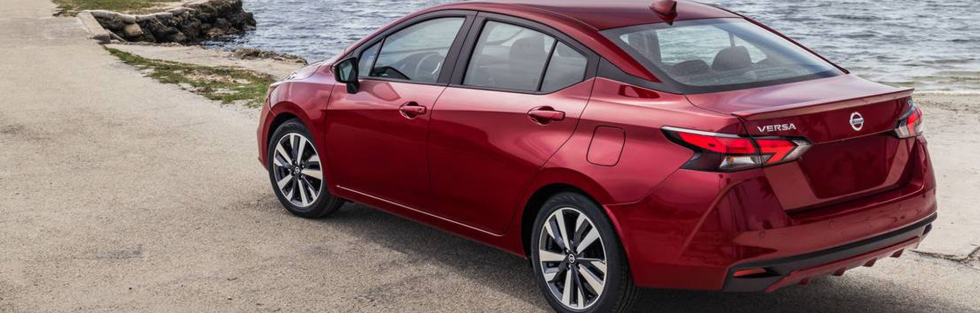 2021-versa-sedan